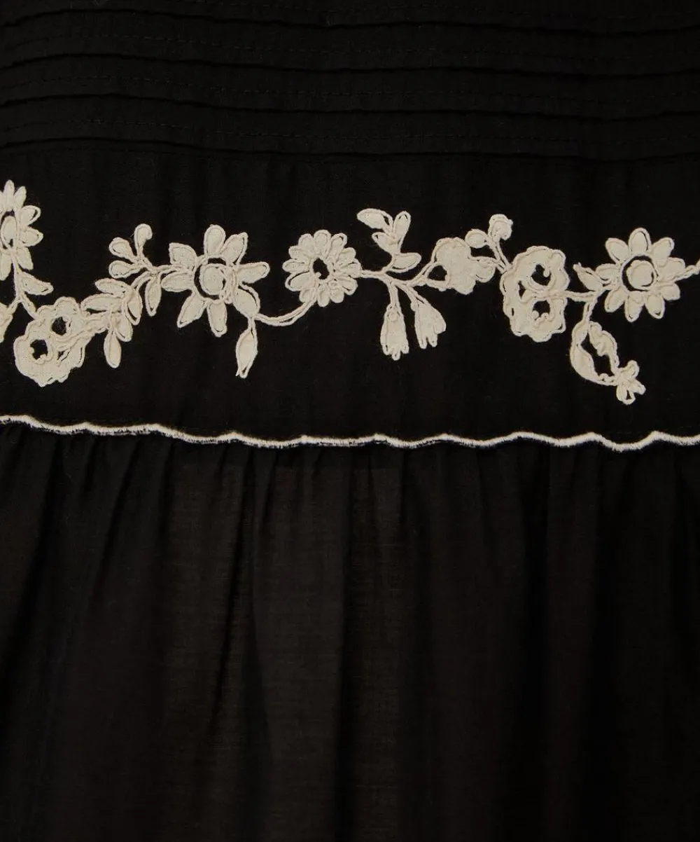 FARM Rio Skirts^Black Embroidered Ruffle Maxi Skirt