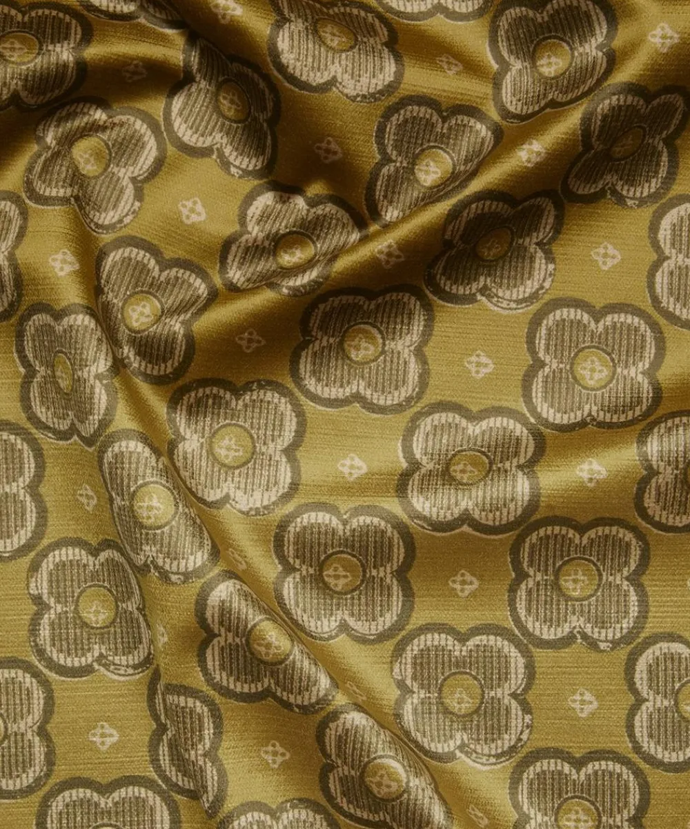 Liberty Interiors Furnishing Fabrics^Clover Club Vintage Velvet in Fennel