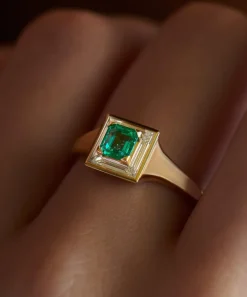 Artemer Rings|Rings^18ct Gold Emerald and Trapeze Diamond Art Deco Ring