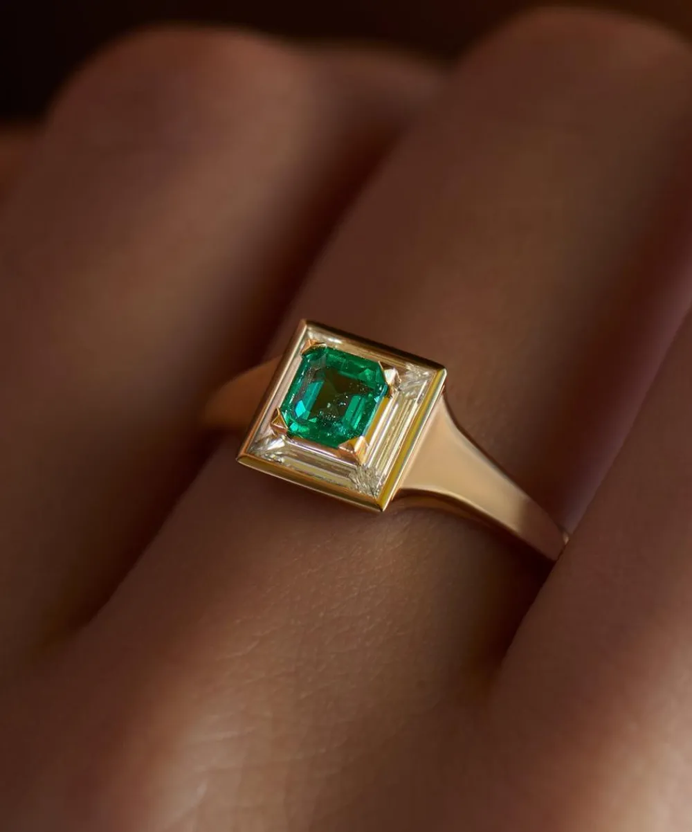 Artemer Rings|Rings^18ct Gold Emerald and Trapeze Diamond Art Deco Ring
