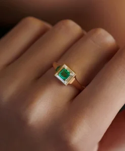 Artemer Rings|Rings^18ct Gold Emerald and Trapeze Diamond Art Deco Ring