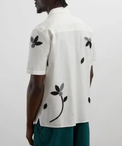 Wax London Shirts^Didcot Ecru-Black Bloom Applique Short-Sleeve Shirt