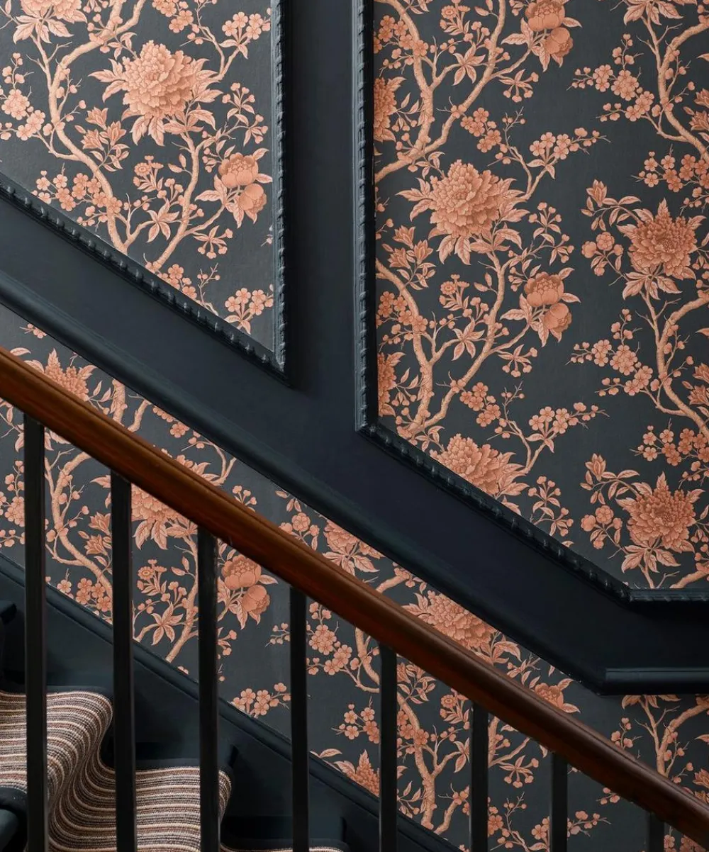 Liberty Interiors Wallpaper^Porcelain Trail in Ink