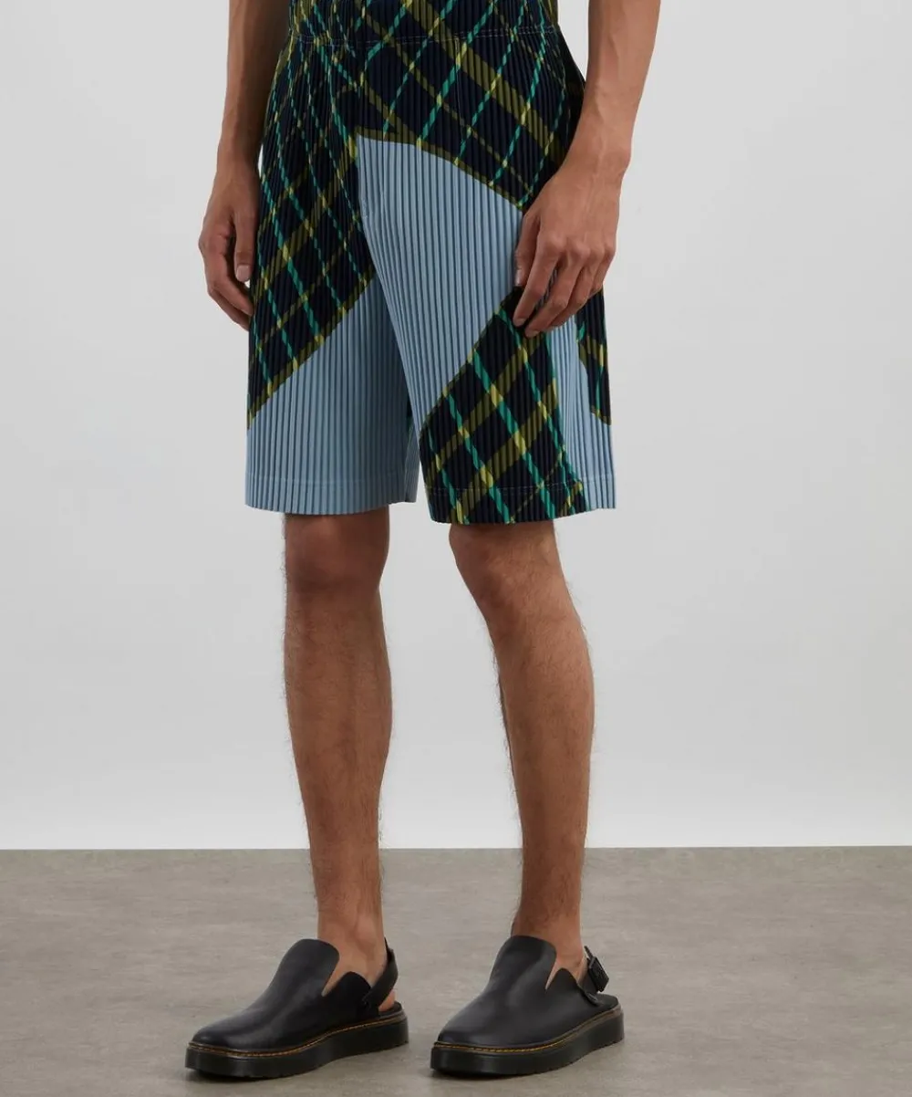HOMME PLISSÉ ISSEY MIYAKE Shorts^WINDSWEPT PLAID Pleated Shorts